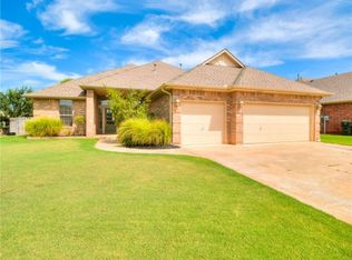 1675 Strayfox Xing, Edmond, OK 73012