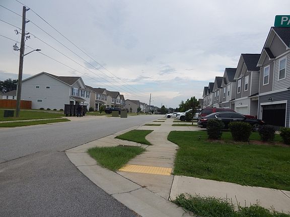 4th image of 2949 Old Field Rd