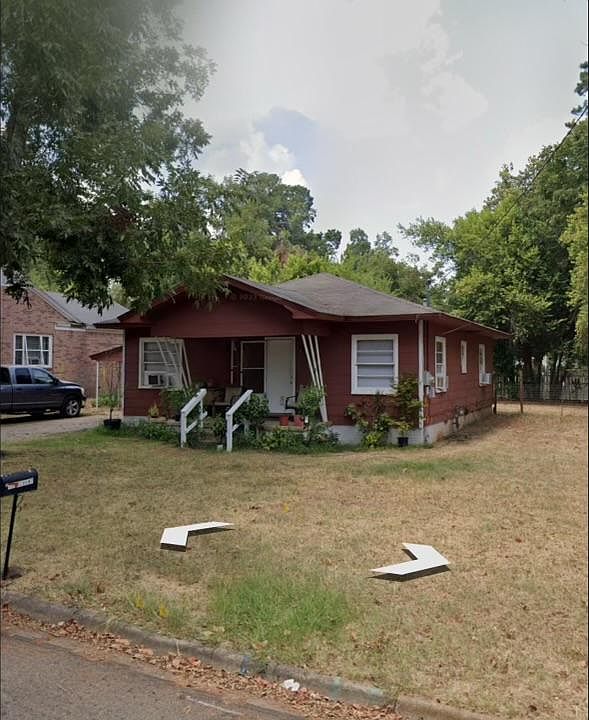 2nd image of 301 Blount St
