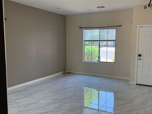 4th image of 2546 W Cordia Ln