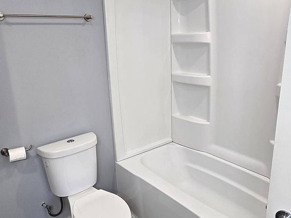 3rd image of 426 N 14th St