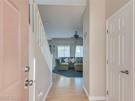5th image of 927 Shades End Ave