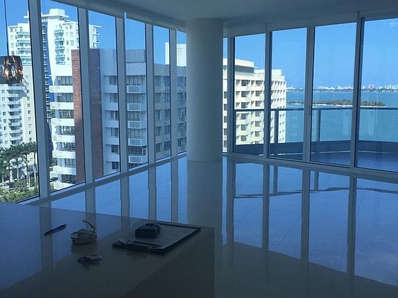 4th image of 2020 N Bayshore Dr #1313