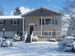1125 Linn Dr, Carlisle, PA 17013