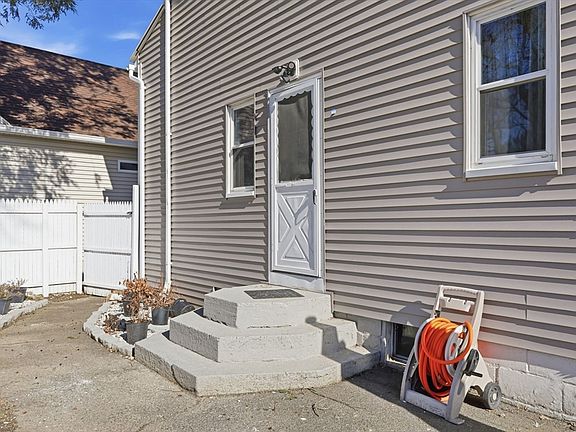 5th image of 171 State St