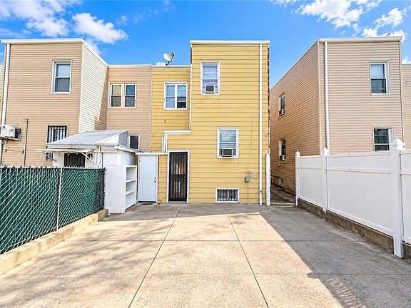 3rd image of 1852 W 5th St