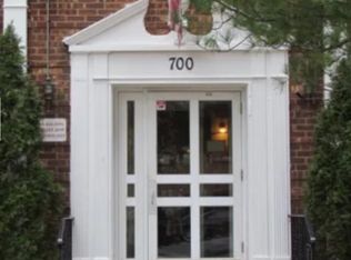 7000 Merrick Rd, Baldwin, NY 11510