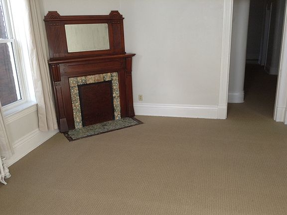 3rd image of 1515 1/2 John Ave