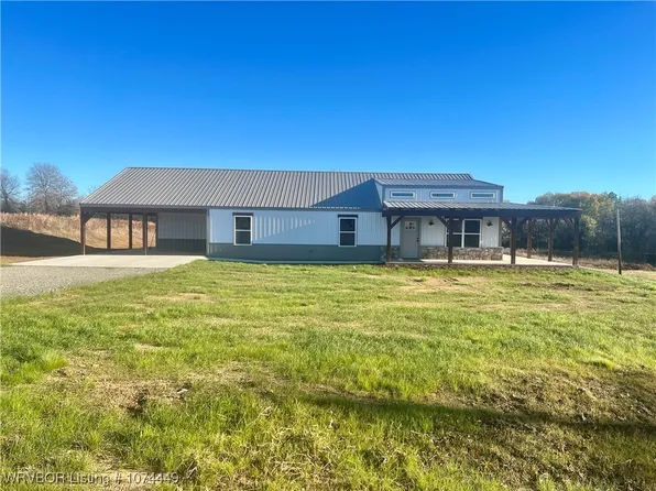 100 Ranch Rd, Wister, OK 74966