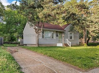 8253 Frost Ave, Saint Louis, MO 63134