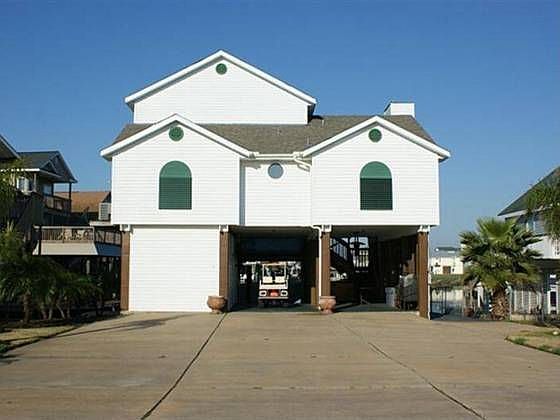 1st image of 311 Paradise Dr