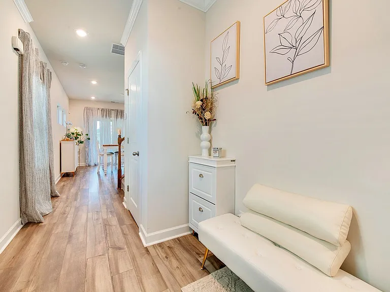 4009 Woodland View Dr — Photo 3
