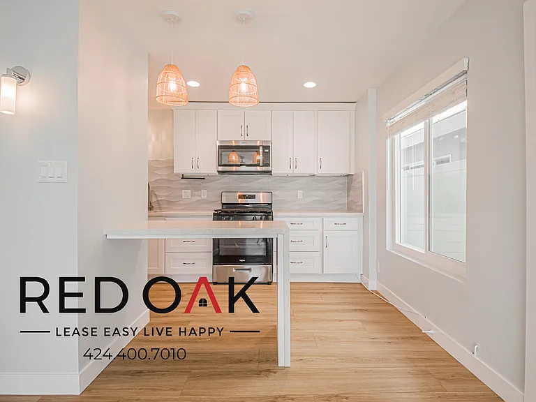 418 N Broadway Ave #5 — Photo 4