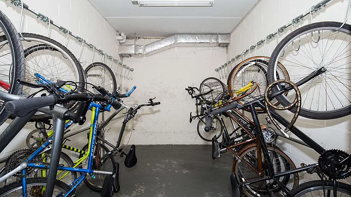 Rented by Nooklyn NYC LLC | media 37