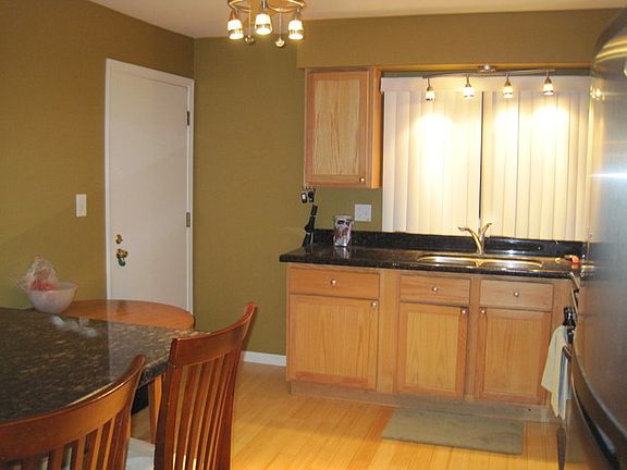 4th image of 2135 N Harlem Ave #U228