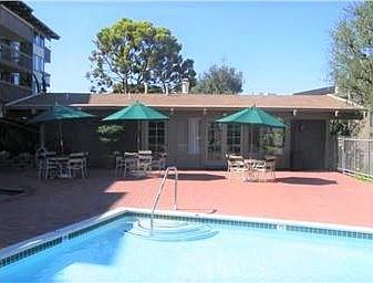 3rd image of 6542 Ocean Crest Dr APT B103