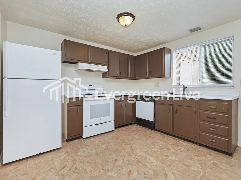 7803 Mount Hood Dr — Photo 5