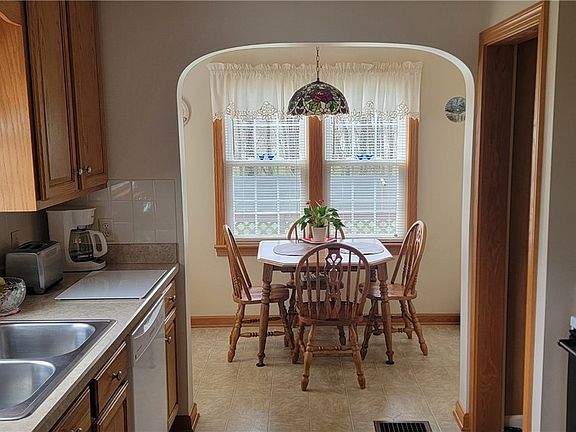 5th image of 435 Union St