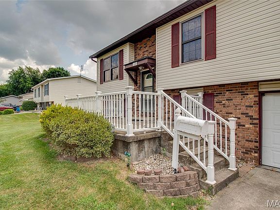 3rd image of 1024 W Hickory St