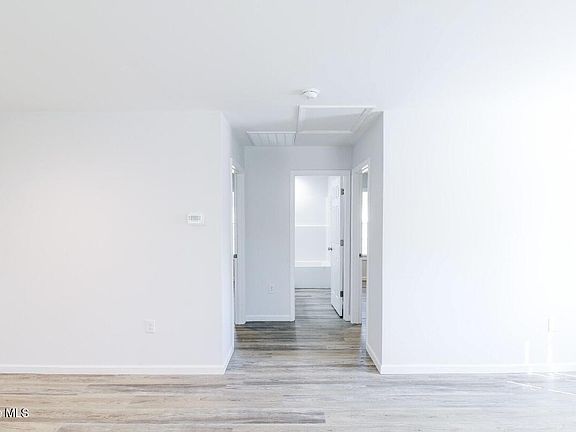 3rd image of 733 Tracy Road