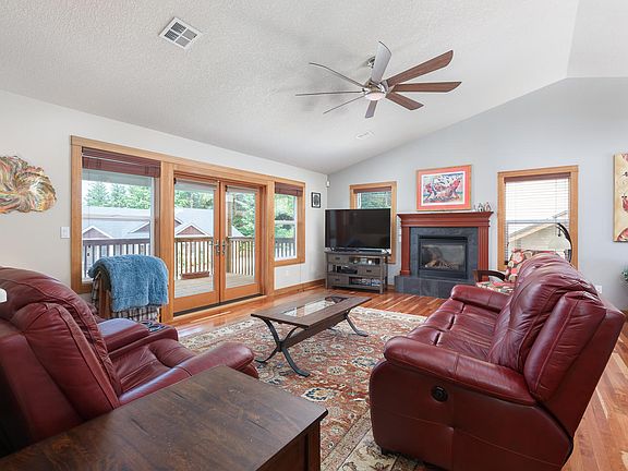 2nd image of 4110 SE Lee Ave
