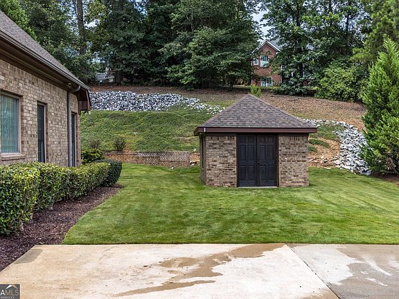 4th image of 1602 Mason Ct