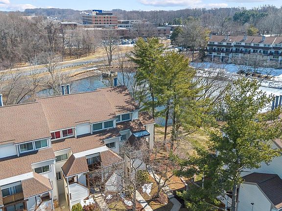 4th image of 18303 Leman Lake Dr #708