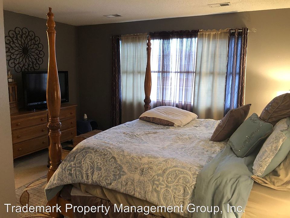 2nd image of 3838 Gardenwall Ct