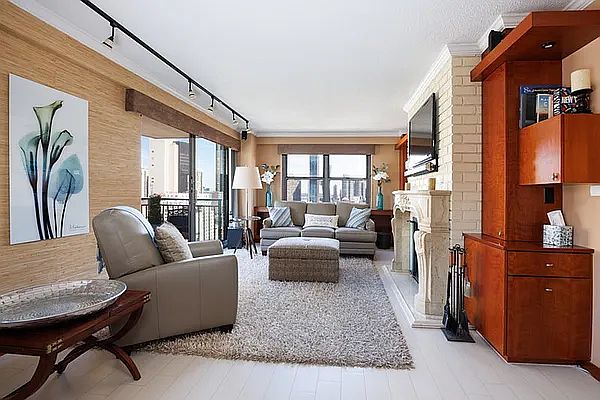1st image of 132 E 35th St #18C