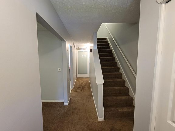 3rd image of 1423 Smithfield Ave