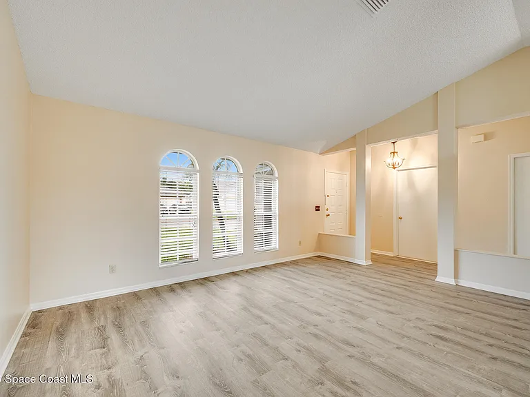 2540 Wild Wood Dr — Photo 9