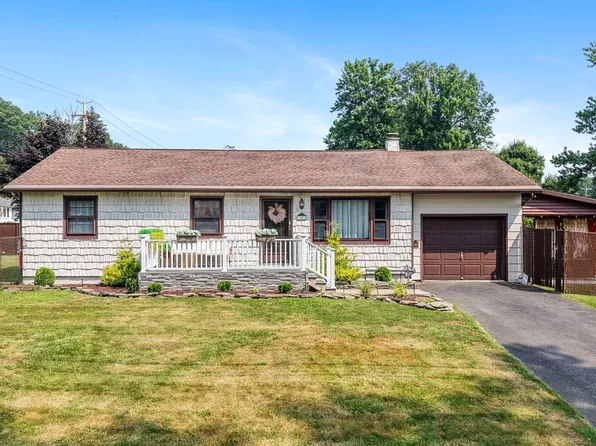 3511 Phyllis St, Endwell, NY 13760