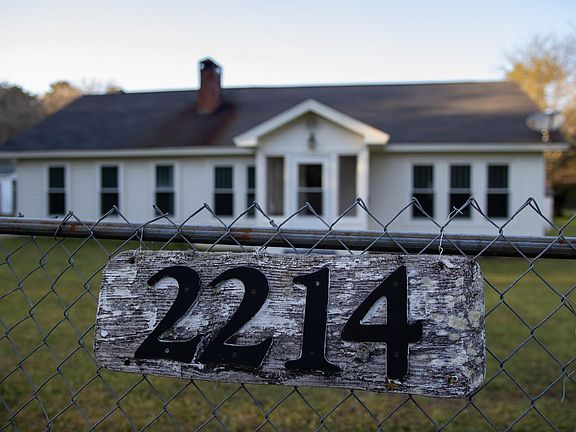 2nd image of 2214 Sullivan Rd