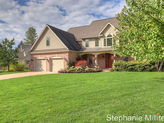 3rd image of 7383 Decosta Dr NE
