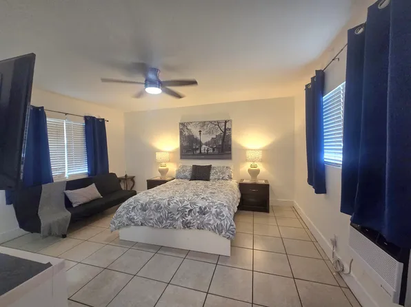 2305 Monroe St APT 8, Hollywood, FL 33020