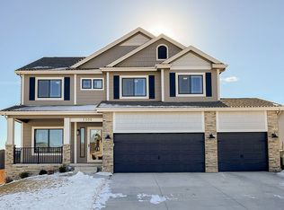 7306 N 164th St, Bennington, NE 68007