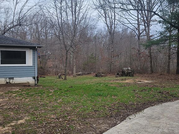 2nd image of 71 Fox Den Ln