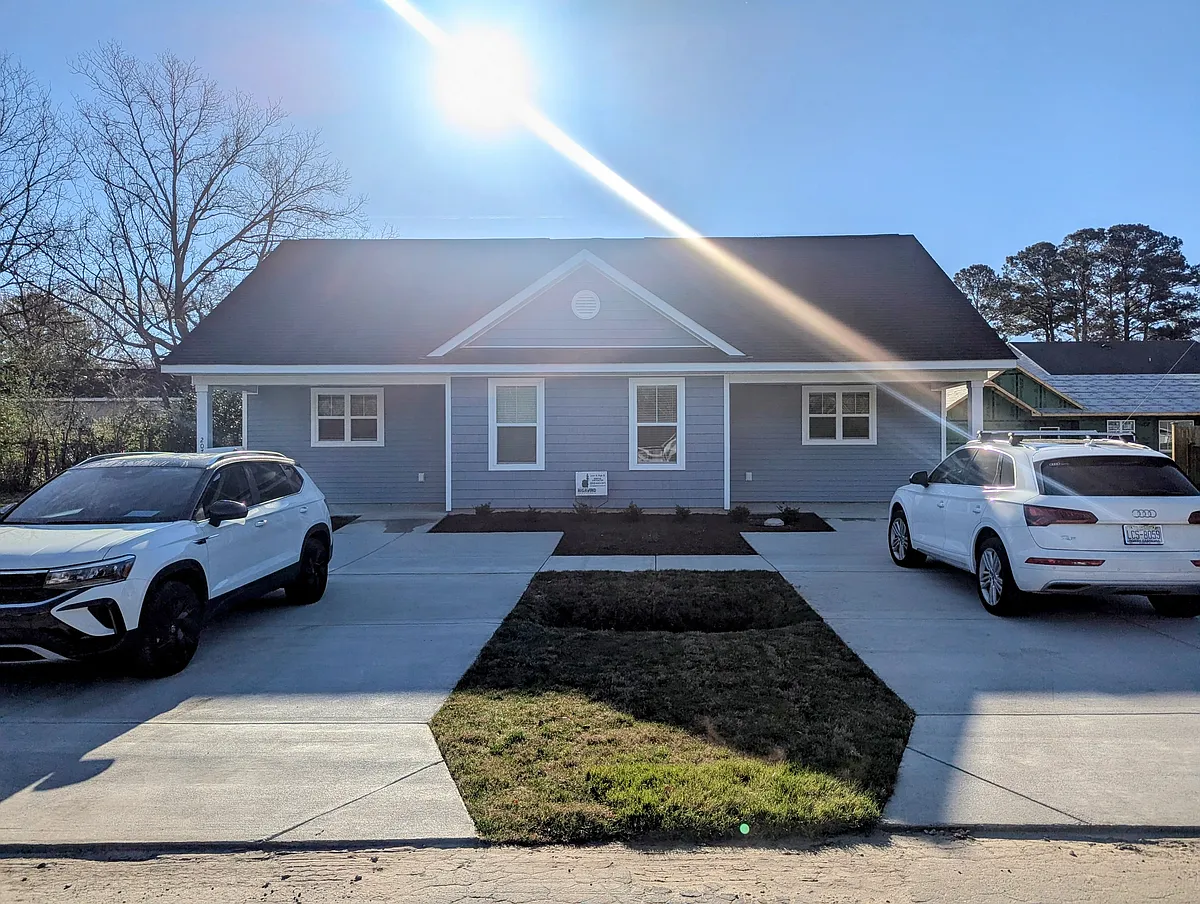 Building Photo - 207B White Ave