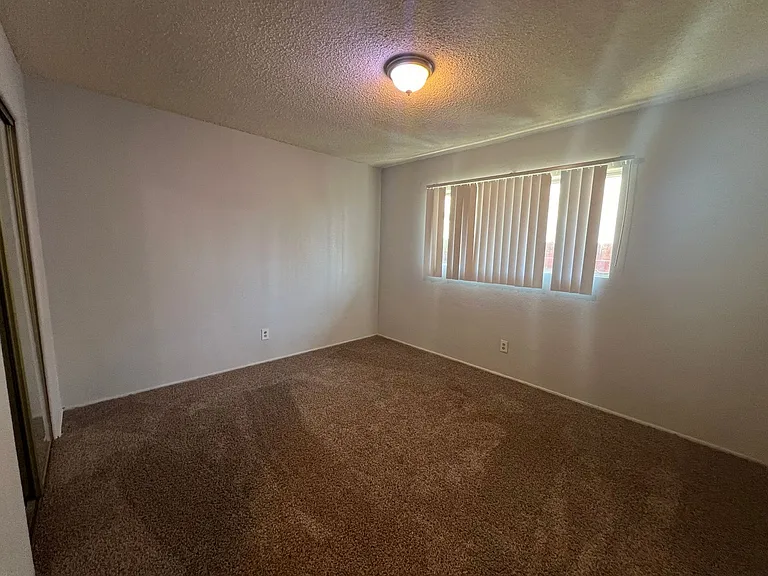 229 S Buena Vista St — Photo 12