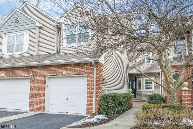 1st image of 38 Kent Dr