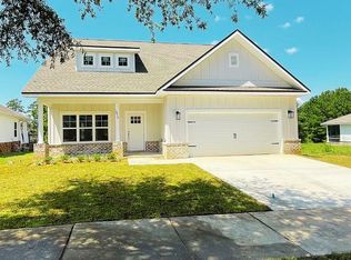 275 Marsh Dr, Freeport, FL 32439