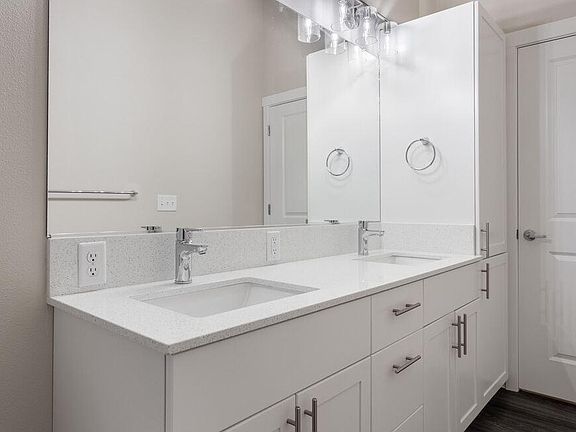 3rd image of 501 NE 112th Ave #32