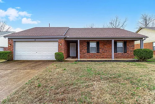 120 Pinewood Dr Photo 1