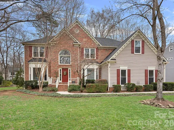 8621 Summerfield Ln, Huntersville, NC 28078