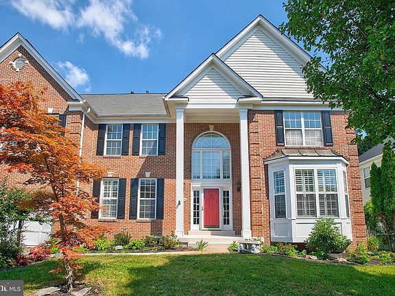 3rd image of 43036 Caledonia Ct