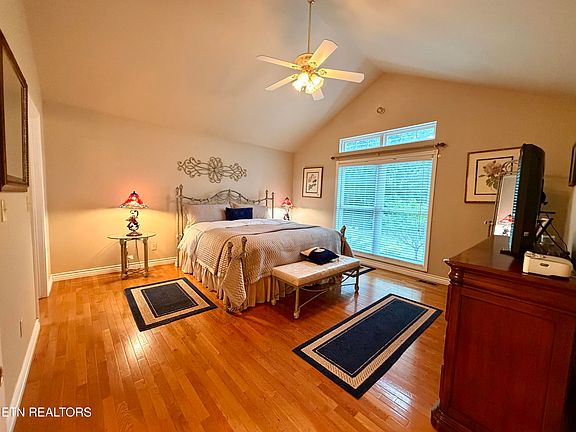 24th image of 630 Kenny Brook Ln