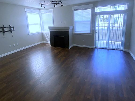 Living room with gas fireplace