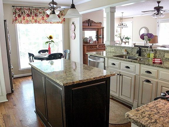 5th image of 1481 Plantation Dr