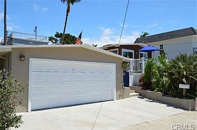 Parking 2 spaces in front of garage
