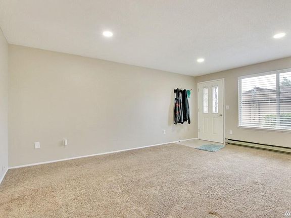 2nd image of 1004 7th Ave SE